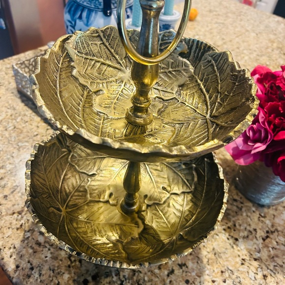 Antique chip and dip two tier stand - Picture 2 of 4